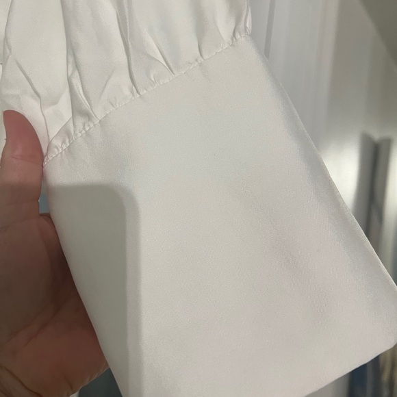 Gretchen Scott ivory belted safari dress. size XL. Excellent condition. - Picture 4 of 5